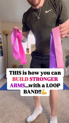 Comment “ARMS” and I’ll send you a FREE loop band guide! This is your reminder to stop letting that loop band collect dust in your drawer. 😅 I posted this a while back, but it’s worth saying again…strength isn’t about having a gym full of equipment. It’s about using what you’ve got and STAYING consistent. If lifting groceries, carrying laundry, or picking up your kids or grandkids feels tougher than it used to… it’s time to wake your upper body up. We’re not just training for looks; we’re train