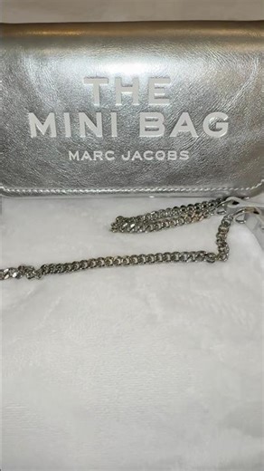 Marc Jacobs “The Mini Bag” #marcjacobs #crossbodybag #minibag