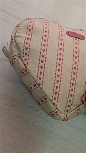 Heart - Shaped Makeup Bag #sewingtutorial #sewing #handmade #diy #bag #sewingtips #sewinghacks