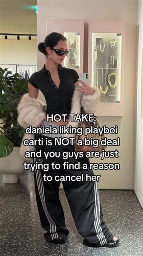 Daniela has never stated that she supported his allegations. Only the fact that she likes his music and wanted to collab. If i was a popular artist i would want to collab with a artist i like too? ?#katseye #katseye_daniela #playboycarti #danielaavanzini #KATSEYE