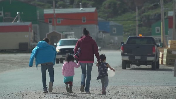 Teaching Nunavimmuit how to protect themselves from domestic violence