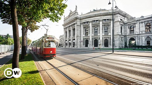 Exploring Vienna's famous Ringstrasse