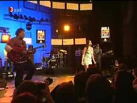 Amy Winehouse October Song Live