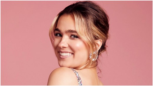 'White Lotus' Star Haley Lu Richardson Hits The Pool