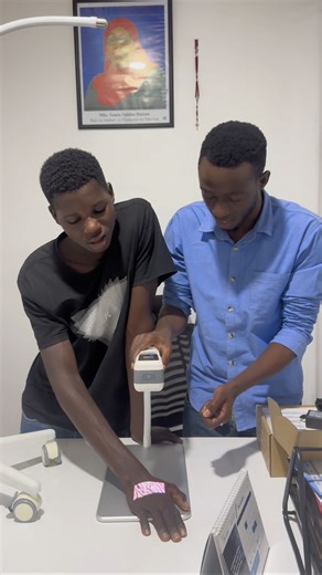 ESTER LUCKSON on Instagram: "ILA MSUKUMA 😂😂😂😂 KWA MAHITAJI YA VIFAA VYA HOSPITO FOLLOW @hanyahanya_medtech @winnie__164"