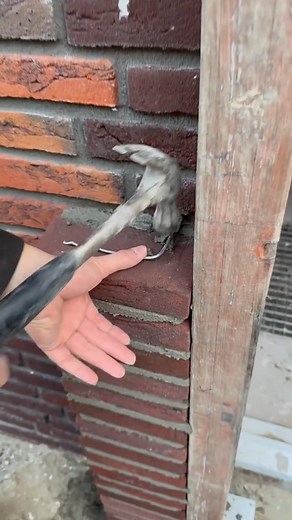 156K views · 711 reactions | 48.How To Lay Bricks tricks For Beginners Using a line 隣隣隣隣#brickhouse #bricks | Bricklayer | Facebook