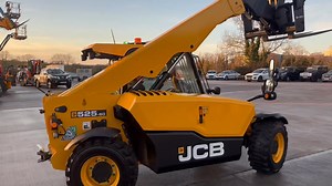 15 reactions |  2025 JCB 525-60 only 30Hrs  Check out this...