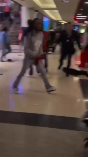 Violence Continues in Chicago No Matter What the Venue ... During a recent Bulls game, a confrontation ensued, leading to a couple of people getting dropped to the floor during the fight. #chicago #bulls #thebulls #unitedcenterchicago | Substance News