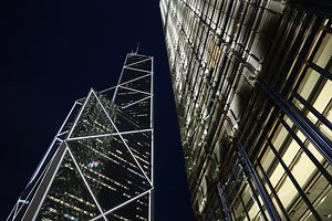 Experts say Hong Kong dollar peg at risk as stocks take a pummelling | Coconuts