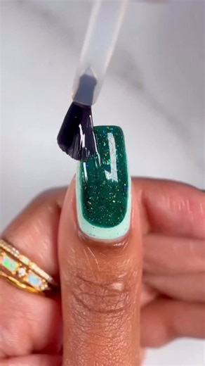 SuzieMoon🌙 on Instagram: "❤️🎄 Christmas Colour-Block 🎄❤️ @ilnp Santa’s Workshop collection *commissioned content #nailsinspiration #ignails #cutenails #nailtrends #simplenails #trendynails #naildesigns #nailart #pinterestnails #creativenails #nailarttutorial #simplenailart #easynailart #winternails #christmasnails #colorblock nail inspo, trendy nails, diy nails, nails 2025, easy nail art, green nails, Christmas nails, colour block nails, skittle nails, Winter nails"