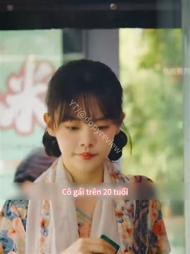 Bà lão trở về tuổi thanh xuân và tổng tài bí ẩn