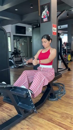 Cute girl fitness #motivation #bodypowertraining #exercisemotivation