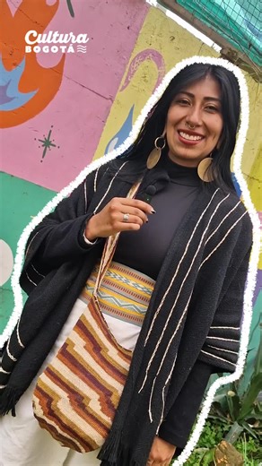 Preservar las lenguas nativas es proteger nuestra identidad y diversidad cultural. Cada palabra es un puente que conecta con la historia y el conocimiento de nuestras raíces. 🌱 ¿Cuál crees que es el papel de las lenguas en nuestra sociedad? 👇 En este contexto, Nicolle Torres Siera, indígena muisca y especialista en diversidades étnicas de las Escuelas Leo, línea de formación e investigación de BibloRed, comparte tres acciones clave para contribuir a la preservación y fortalecimiento de nuestra