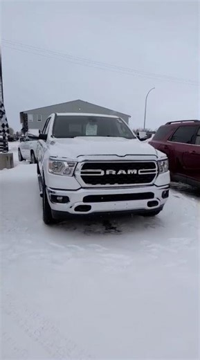 NEW ARRIVAL: 2022 Ram 1500 Big Horn with Off-Road Package (HEMI & Crew Cab)