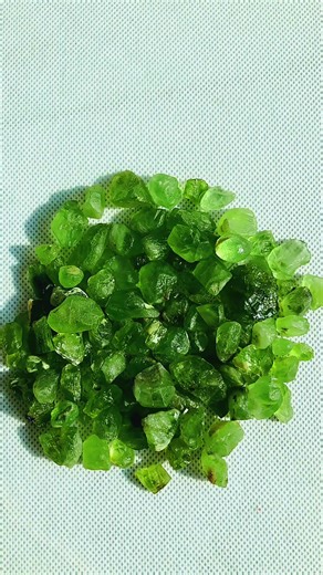 766g Natural Rough Peridot from Pakistan for Wire Wrapping, Cabochon Cutting, Healing and Collecting