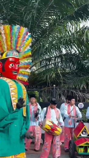 Giant Ondel-Ondel Dance in Jakarta | Indonesia’s Most Spectacular Traditional Performance 🇮🇩# shorts