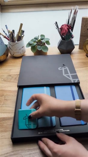 Big ideas, made mini 🎨✨ @atelier_rini turns her beautiful artworks into pocket-sized masterpieces using our Mini Sketchbook Collection Set — proof that creativity has no size limit! 💛 What would you paint in our Mini Collection Set? 👇 Tell us in the comments! #EtchrLab #MiniSketchbook #WatercolourSketchbook #PocketArt #MakeMoreArt #SketchbookJourney | Etchr Lab