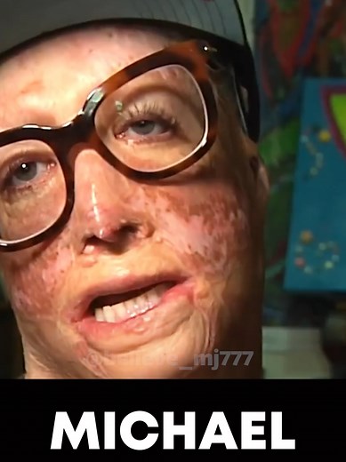 Could Michael Jackson still be alive? In this intriguing video, we dive deep into the mysterious case of Dave Dave and his striking resemblance to the King of Pop. Is it possible that Michael Jackson has been hiding in plain sight? We analyze the key differences between the real Dave Dave and MJ, focusing on their facial features, voice, and behavior. Join us as we uncover the clues that have left fans around the world questioning everything. 🔍 Key Topics Covered: Detailed comparison of Dave Da