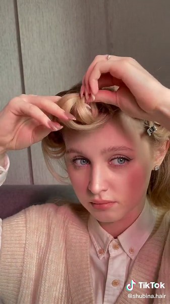 Spring Hair Styling Techniques for Long Blonde Hair