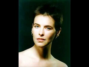 Only a woman's heart - Eleanor McEvoy ft. Mary Black