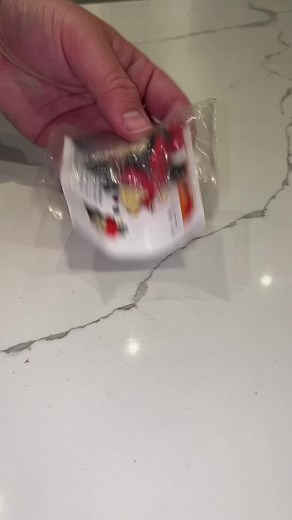 Unboxing ASMR Ryan's World Treasure Surprise | Pry and Smash Gold Toy