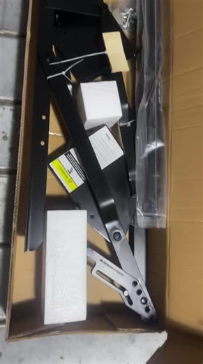 E900 1-PIECE GARAGE DOOR HARDWARE | Coco Yao