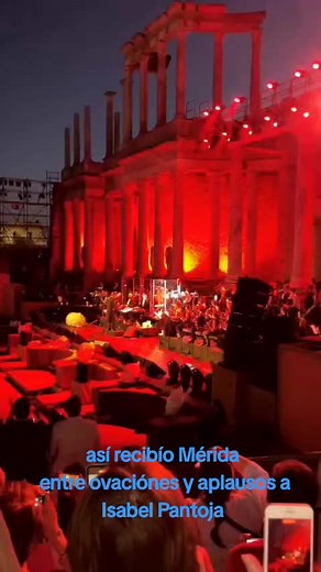 así comenzó esta maravillosa noche que quedará en el corazón de todos @Isabel Pantoja #parati #viral #fypシ #blogoficialisabelpantoja #isabelpantojaoficial #lapantojaisabel #concierto #concert #gira50aniversario #mérida