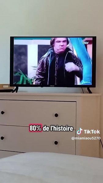 Prue vs. Paige: Charmed Sister Showdown