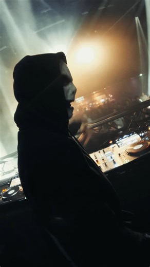 Which song of "La Fin Absolue Du Monde" is YOUR favorite? #dubstep #deathstep #tearout #bassmusic #horror #heavydubstep #analoghorror #codepandorum #crowdreaction #liveshow #crowd | Code: Pandorum