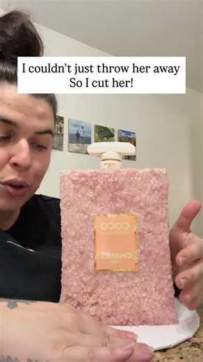 This cake was from a class I taught end of 2023 She’s over a year old and I had been keeping her in my content icebox because I loved her so much lol. What a weirdo. So I cut her instead. And mold! Yuck. Now I recently cut another cake that had been on there for over a year too and it wasn’t molded at all. I was shocked. But I think the multiple layers of buttercream had protected it. Because that was the only difference. It was double coated with a thick icing layer on the outside. . | The Swee