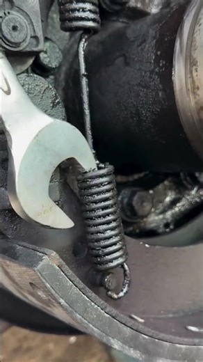#brake shoe spring fitting #ytshorts #motivation #viralvideo #trending #shortvideo #reels