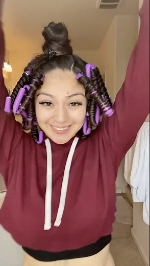 I really need to get a hair dryer.. 🥲 #verifyitsaboutamanda #GreenScreenScan #longhairdontcare #spongecurlers