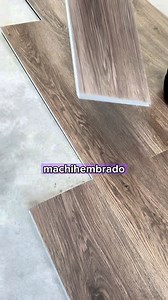 Nuestro piso SPC (Piedra Plástica Compuesta) es la elección perfecta para quienes buscan una combinación excepcional de durabilidad, belleza y facilidad de instalación. El material lo vendemos por caja.📏El Grosor de la pieza es de 5 mm (4 mm 1 mm de IXPE)🏠 Uso exclusivo para INTERIOR.⏰ El tiempo de vida es: 25 años (residencial) y 5 años (comercial).🪚 La instalación se basa en el novedoso sistema de clic machihembrado. El material lo puedes cortar con una sierra eléctrica. Puedes instalar est