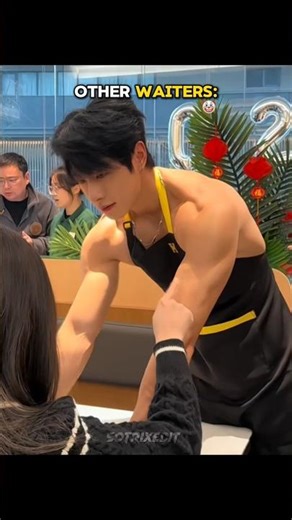 Other waiters vs Last Guy 💀