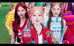 STAYC最新回归曲Bubble MV 首舞台公开