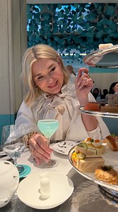 59K views · 972 reactions | Lovely and sweet experience at the Blue Box Café NYC at the Landmark… . Ad #blueboxcafe #tiffany #outfitinspo #instafashion Outfit @semperlei Pumps @prada Bag @miumiu Location @blueboxcafenyc @tiffanyandco | Lieblingsstil | Facebook