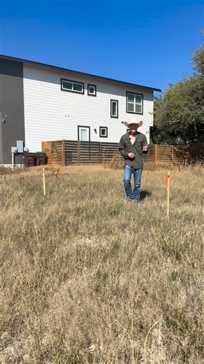 11 reactions | Ever wonder how staking a lot can save you from future stress? Let's break it down! 盛 • • • #invest5s #newhomebuilder #buildinghomes #duplexhouse #sanantoniorealestate #homebuilders #staking #constructionmanagement #constructiontips #boernerealestate #burlesontx | Tristan Schlinke | Facebook