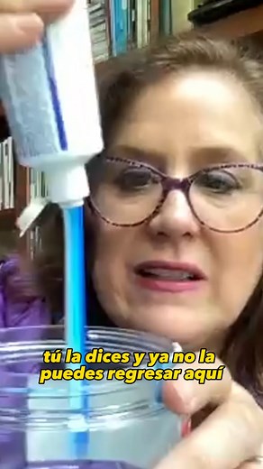 21K views · 604 reactions | El Poder de las Palabras Son más que sonidos, moldean la mente para después convertirse en pensamientos o acciones. Son tan poderosas que, a través de ellas, podemos crear o destruir, por eso su correcto manejo es de suma importancia. #AleVelasco #palabras #palabraspositivas #asertividad #reflexion | Ale Velasco | Facebook