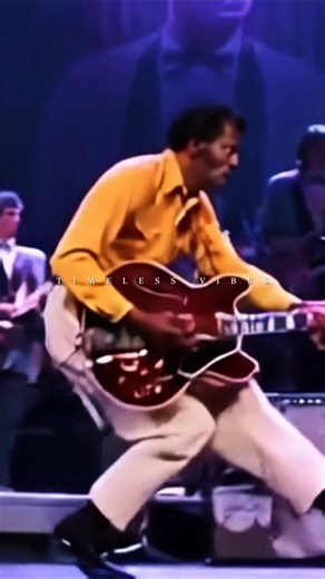 Chuck Berry - Johnny B. Goode (1958) #RockAndRoll #ChuckBerry #GuitarHero