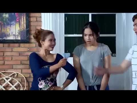 BEST FTV - Mistaken for an Ordinary Vendor, This Woman Is Actually the Daughter of a Wealthy CEO