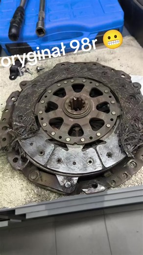 replace clutch BMW E46 M52 #luk #clutch #bmw #e46