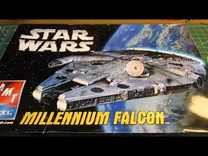 AMT Ertl Star Wars Millennium Falcon Model Kit Open Box Review