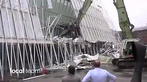 12K views · 261 reactions | QUESTO E' UN VERO SCHIFO! DOPO AVER SPESO MILIONI PER QUELLE STRUTTURE, LE DISTRUGGONO AL POSTO DI REIMPIEGARLE. QUESTA E' L'ITALIA! SPRECO E SOLDI PUBBLICI! CONDIVIDI IL VIDEO SE SEI STUFO DI QUESTI SPRECHI! | "Incazzati contro la Casta" | Facebook