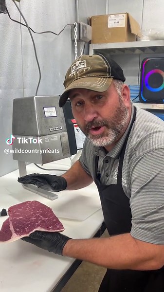 From Whole to Sliced: Cutting Beef Bottom Round Explained🔥🥩 #WildCountryMeats #Butcher #WCM #Meat #oklahoma #bottomround #beef #steak #tenderized