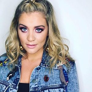 Lauren Alaina: Bio, Height, Weight, Age, Measurements