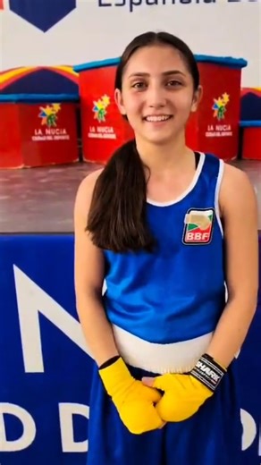 Bulgarian Boxing Federation on Instagram: "Валя Николаева със злато в Испания🥇🇧🇬💯🥊 Валя Николаева донесе златен медал за България от престижния международен турнир „Боксам“. Талантливата ни боксьорка се окичи с отличието в категория до 46 килограма. На ринга в Ла Нусия, Испания, нашето момиче надигра убедително представителката на домакините Кора Гонзалес де Паз. Под наставленията на Детелин Далаклиев (старши треньор) и Пейчо Багдатов, Николаева не остави шансове на испанката и грабна злато