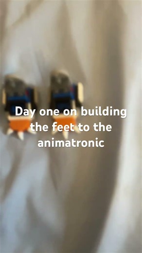 I’m building my own Lego animatronic using random pieces I could find in my Lego box