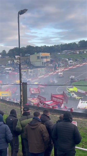 Brisca F2 EPIC CRASH MASSIVE CARNAGE!! #hednesfordhillsraceway 16/11💥 #briscaf2 #crash#epic#viral