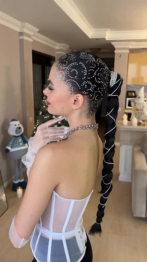 WATCH, SAVE, LEARN❤️❤️❤️ #hairtutorial #hairstyles #haircolor #hair #haircolorist #hairoftheday #hairofinstagram #hairinspo #hairlove #hairdo #hairdresser #hairideas #hairgoals #hairvideo #hairstylist #hairstyles #hairstyle #hairtransformation | Uliana Ivanova