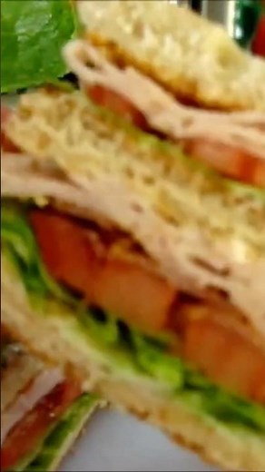 Classic CLUBHOUSE SANDWICH 🥪 DELICIOUS 😋 #food #sandwich #recipe #tutorial